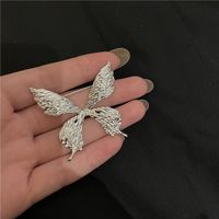 Ancient Golden Clover High-end Brooch Female Anti-emptied Safety Pin Niche Cute Wild Pin Fixed Clothes Accessories sku image 1