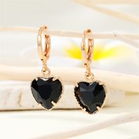 Joyería Transfronteriza Aretes De Amor De Circonita Negra Simple Aretes Colgantes De Corazón Geométrico sku image 1