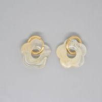 Nouvelles Boucles D&#39;oreilles Fleurs En Résine Acrylique Rétro Mignonnes Bijoux Transfrontaliers sku image 4