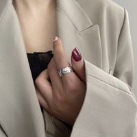 Europäischer Und Amerikanischer Diamant Ring Damenmode Persönlichkeit Ins Trend S925 Sterling Silber Netz Rot Kalt Kleinen Duft Offenen Ring main image 4