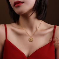 European And American Jewelry Flower Rose Pendant Round Necklace Titanium Steel Clavicle Chain main image 1