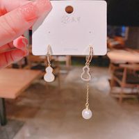 Fashion Gourd Tassel Asymmetric Hollow Pearl Shell Simple Copper Earrings main image 3