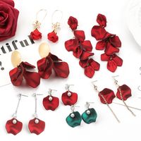 Boucles D&#39;oreilles En Métal Strass Pompon Pétale De Rose Rouge Sexy Corée main image 2