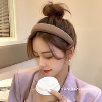 Korean Sponge Headband Female 2021 New Wide Side Fabric Headband main image 5