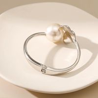 Glossy Thin Edge Inlaid Pearl Bracelet European And American Geometric Spring Open Bracelet main image 5