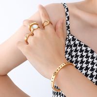 European And American Ins Retro Simple Hollow-out Bracelet Titanium Steel Material Plated 18k Gold Color Protection Ornament Z121 sku image 1