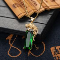 Inlaid Emerald Golden Leopard Pendant Retro Emerald Necklace Jewelry sku image 1