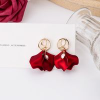 Boucles D&#39;oreilles En Métal Strass Pompon Pétale De Rose Rouge Sexy Corée sku image 4