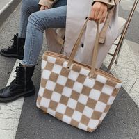 Plush Tote Large Capacity New Autumn And Winter Fashion Plush Checkerboard Shoulder Handbag main image 5