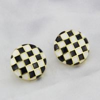 New Black White Mesh Earrings Simple Imitation Button Round Earrings main image 3