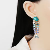 New Creative Personality Exaggerated Fishbone Diamond Earrings Wholesale main image 3