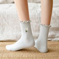 Thin Vertical Pile Of Socks Female Spring And Autumn Curling Small Daisy Embroidery In The Tube Socks main image 5