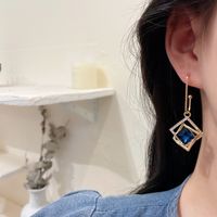 La Personnalité De La Mode Coréenne A Exagéré Les Boucles D&#39;oreilles Géométriques En Cristal Bleu main image 4