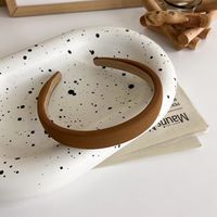 Pure Color Sponge Headband Milk Coffee Color Autumn And Winter Non-slip Headdress sku image 2