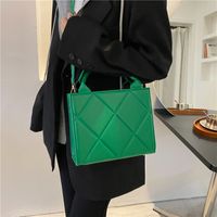 Fashion Pure Color Bag Female 2021 New Winter Rhombus Candy Color Single Shoulder Messenger Bag main image 5