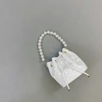 Textured New Trendy Fashion Pearl Chain Messenger Bag Wild Diamond Bucket Bag sku image 1