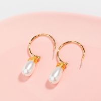 Fashion Creative Baroque Pearl Long Earrings Wholesale main image 4