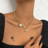 Simple Wind Necklace Geometric Hollow Heart Ot Buckle Necklace main image 4