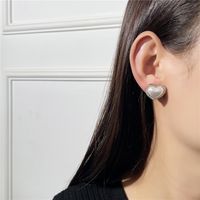 Retro Baroque Pearl Earrings Korean Personality Rhinestone Earrings Pearl Earrings main image 5