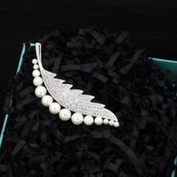 Fashionable Exquisite Pearl Geometric All-match Brooch main image 2