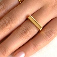 Einfache Atmosphäre Goldener Flacher Zeigefinger Kupfer Plattiert 18k Gold Ring Großhandel main image 3