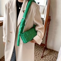 2021 Autumn And Winter New Style One-shoulder Messenger Bag Wide Shoulder Strap Small Square Bag sku image 1