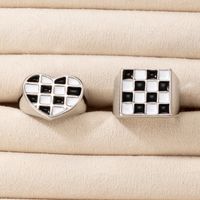 Simple Ring Black And White Checkerboard Two-piece Heart Geometric Ring Set main image 5