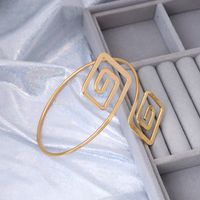 Fashion Geometric Square Spiral Arm Ring Simple Temperament Jewelry main image 4