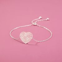 New Simple Luminous Peach Heart Pattern Bracelet Halloween Accessories main image 5