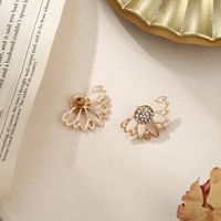 New Crystal Heart Asymmetrical Leaf Pendant Earrings Wholesale sku image 3