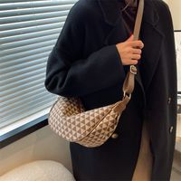 New Casual Shoulder Bag Autumn And Winter Texture Messenger Bag Houndstooth Underarm Bag main image 5