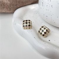 Damier Blanc Noir Coréen 2021 Nouvelles Boucles D&#39;oreilles Automne Et Hiver À La Mode main image 6