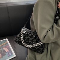 Fashion Messenger Small Bag Autumn And Winter New Texture Chain Rhombus One Shoulder Cloud Bag main image 3