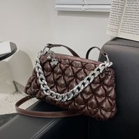 Fashion Messenger Small Bag Autumn And Winter New Texture Chain Rhombus One Shoulder Cloud Bag main image 4
