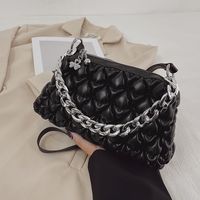 Fashion Messenger Small Bag Autumn And Winter New Texture Chain Rhombus One Shoulder Cloud Bag sku image 1