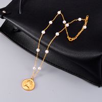 Retro Freshwater Pearl Bead Necklace Queen Head Clavicle Chain Fashion main image 1