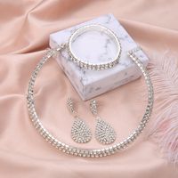 Mode Persönlichkeit Voller Diamant Mehrschichtige Kragen Halskette Ohrringe Armband Dreiteiliges Set main image 6