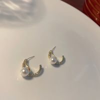 Fashion Imitation Pearl Diamond Earrings Hollow Earrings main image 4