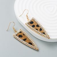 1 Pair Elegant Retro Leopard Plating Inlay Pu Leather Alloy Rhinestones Drop Earrings sku image 3