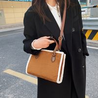 Casual Plush Large Bag Large Capacity Bag For Women 2021 New Western Style Shoulder Bag Autumn And Winter Textured Tote Bag main image 6