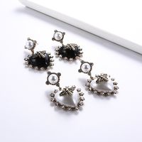 Baroque Heart-shaped Alloy Diamond-studded Pearl Bee Insect Earrings main image 2