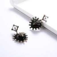 Baroque Heart-shaped Alloy Diamond-studded Pearl Bee Insect Earrings main image 5