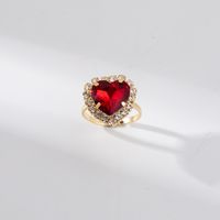 New Fashion Small Heart-shaped Ring Personality Alloy Diamond Color Peach Heart Ring main image 4