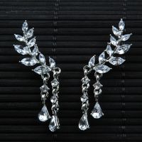 Retro Leaf Tassel Earrings Alloy Diamond-studded Crystal Earrings Wholesale main image 3