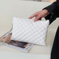 Retro Solid Color Texture Clutch Bag Simple Rhombic Soft Face Envelope Small Square Bag sku image 1