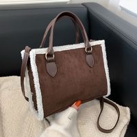 Casual Plush Large Bag Large Capacity Bag For Women 2021 New Western Style Shoulder Bag Autumn And Winter Textured Tote Bag sku image 3