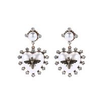 Baroque Heart-shaped Alloy Diamond-studded Pearl Bee Insect Earrings sku image 2
