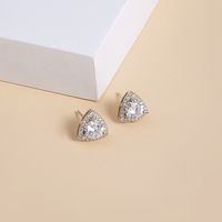 Boucles D&#39;oreilles Européennes Et Américaines En Cuivre Triangle Géométrique Micro-incrusté De Zirconium main image 5