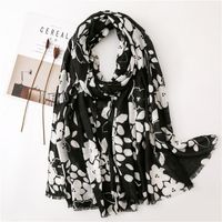 Black And White Printed Cotton And Linen Scarf Sunscreen Scarf Silk Scarf Long Shawl main image 1