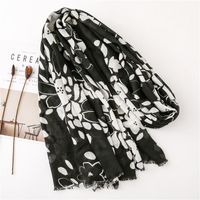 Black And White Printed Cotton And Linen Scarf Sunscreen Scarf Silk Scarf Long Shawl main image 4